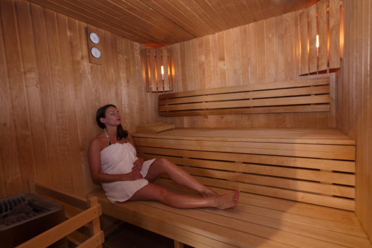 Logis Hotel Centrotel Et Spa Bulles D'Allier มองต์มาเราท์ ภายนอก รูปภาพ
