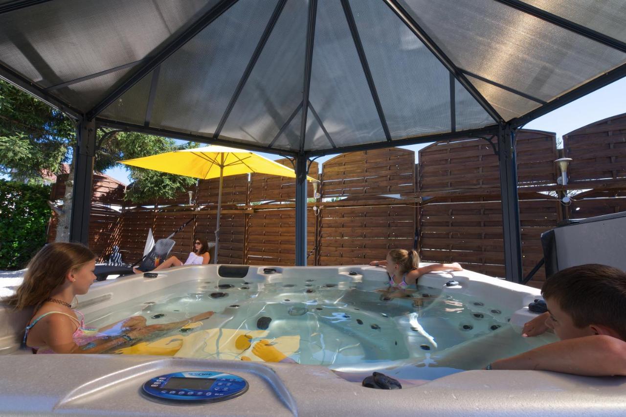 Logis Hotel Centrotel Et Spa Bulles D'Allier มองต์มาเราท์ ภายนอก รูปภาพ