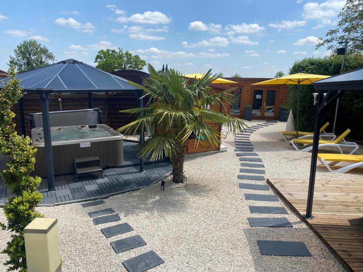 Logis Hotel Centrotel Et Spa Bulles D'Allier มองต์มาเราท์ ภายนอก รูปภาพ