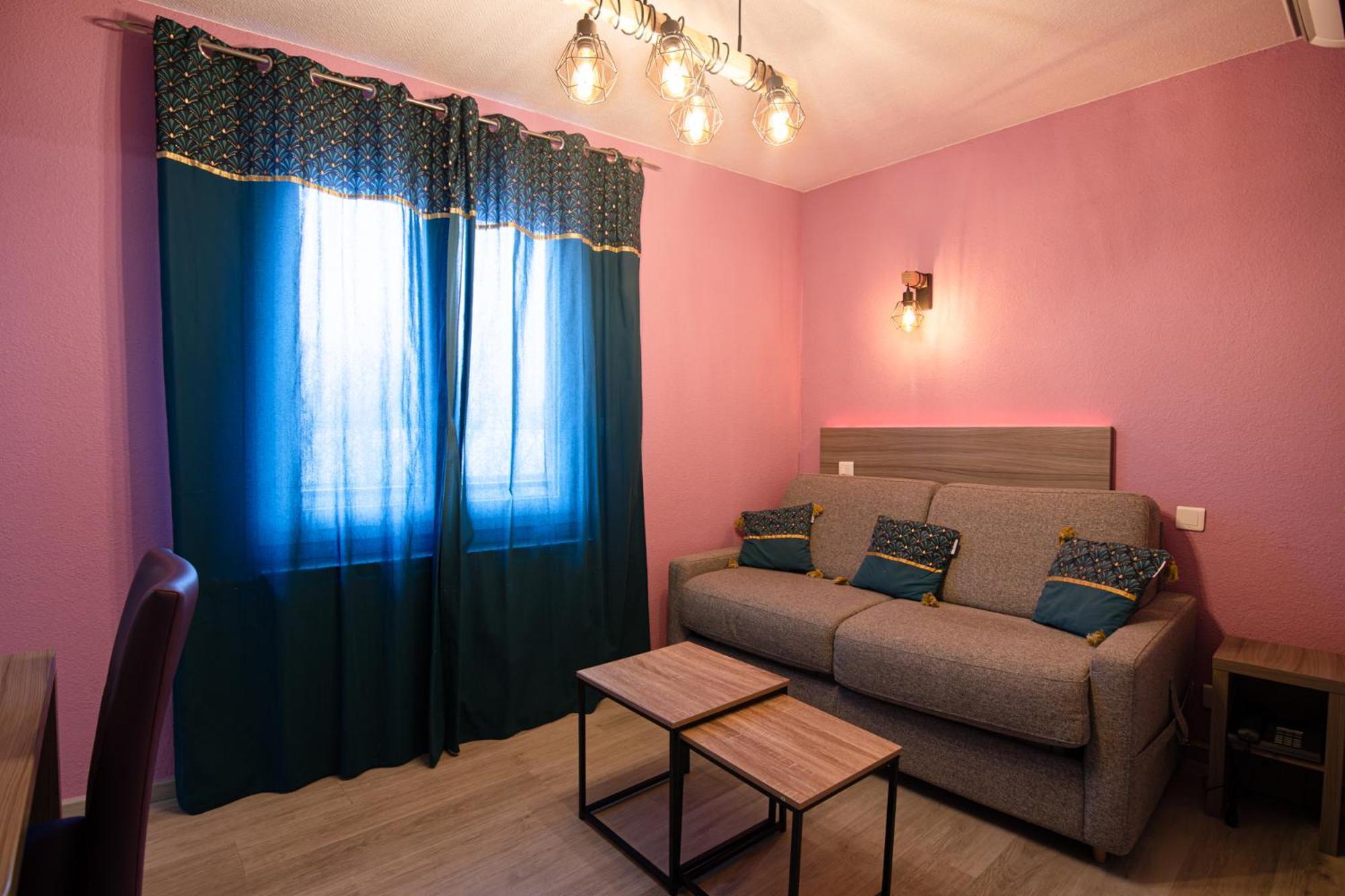 Logis Hotel Centrotel Et Spa Bulles D'Allier มองต์มาเราท์ ภายนอก รูปภาพ