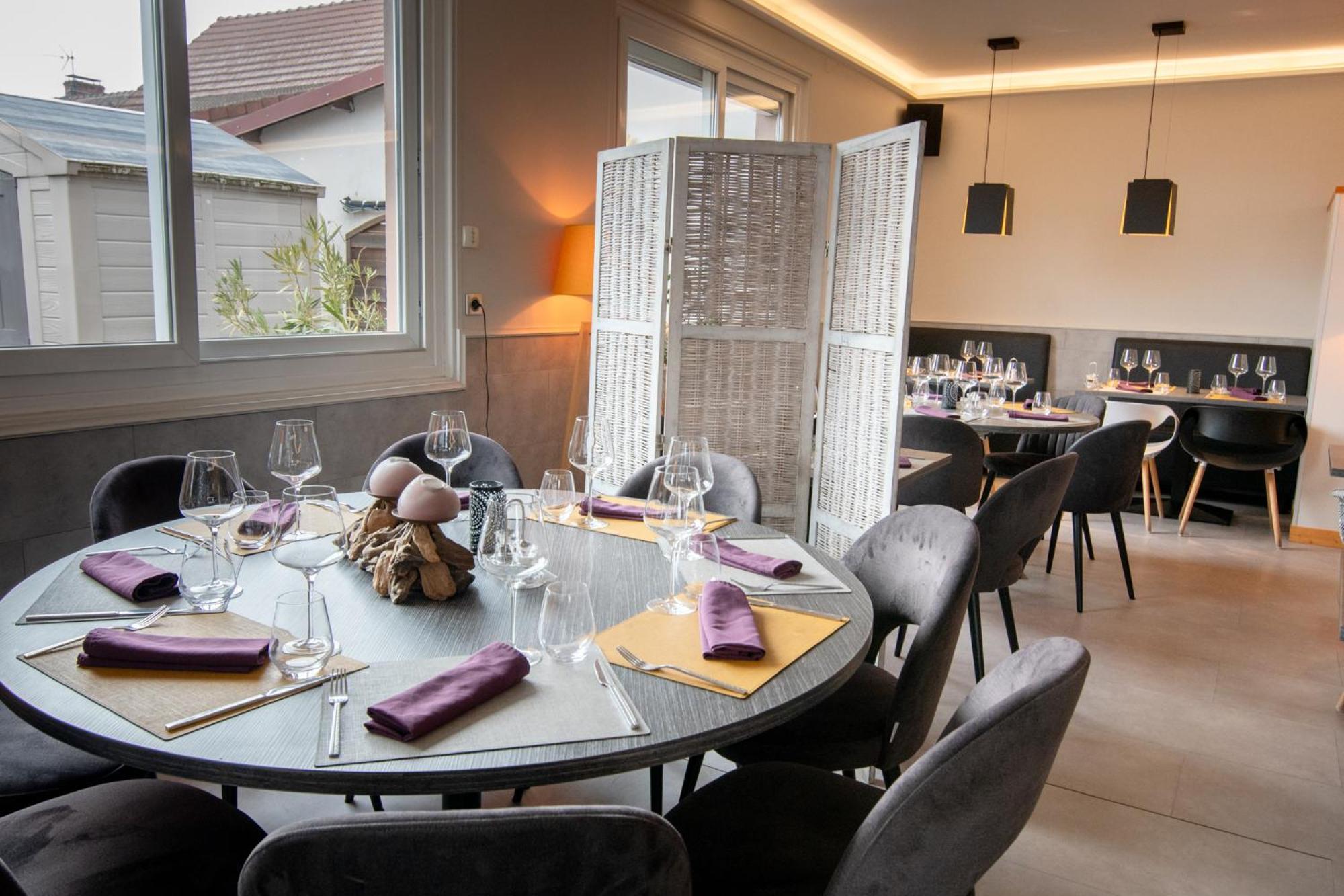 Logis Hotel Centrotel Et Spa Bulles D'Allier มองต์มาเราท์ ภายนอก รูปภาพ