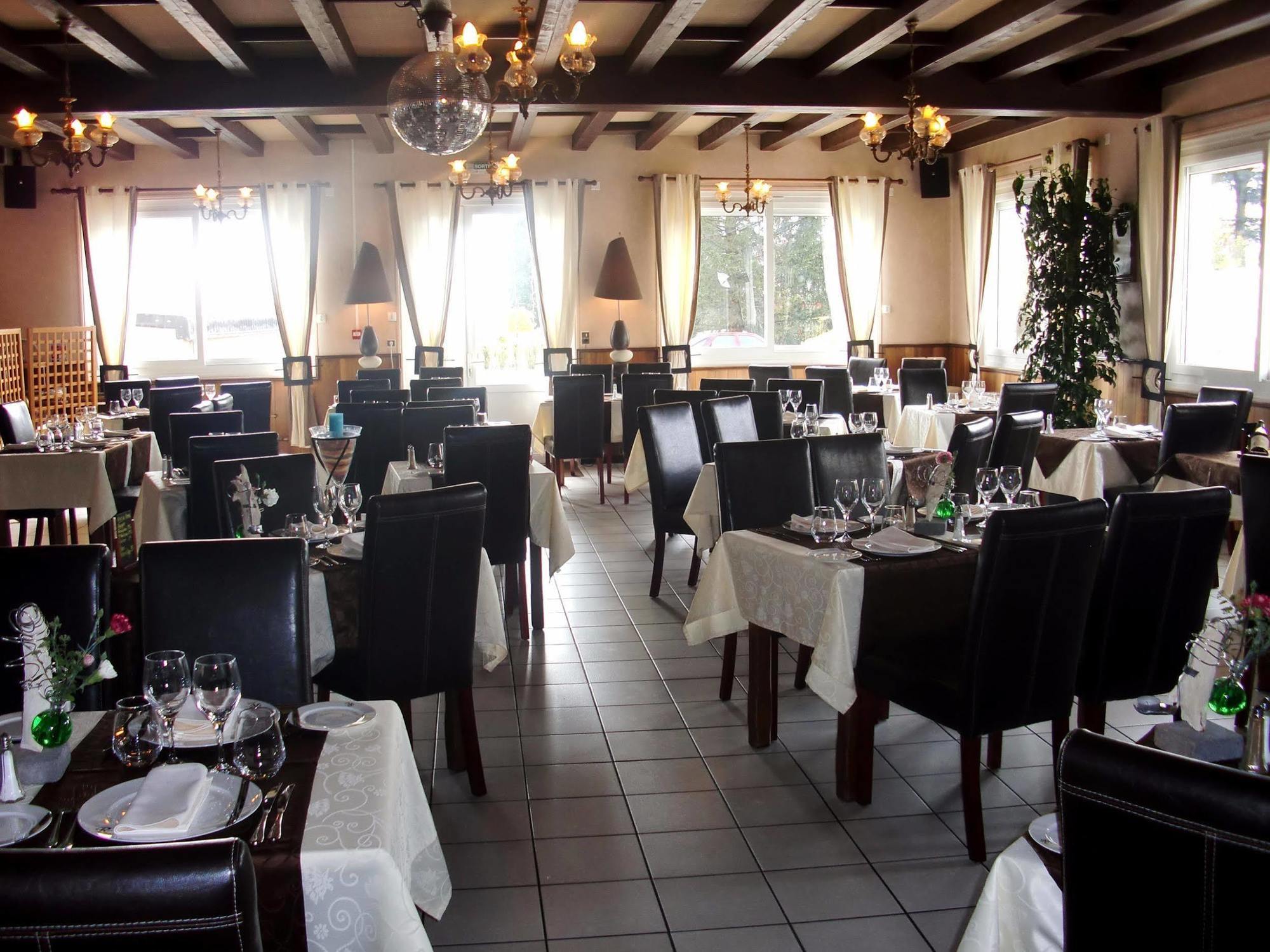 Logis Hotel Centrotel Et Spa Bulles D'Allier มองต์มาเราท์ ภายนอก รูปภาพ